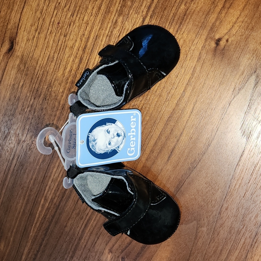 Black patent leather velcro Booties Gerber 0-3mo. NWT